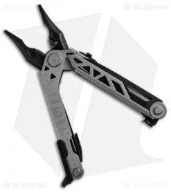 Gerber Center-Drive Multi-Tool W/ Bit Set & Belt Sheath 30-001194 14 Gerber Center-Drive Multi-Tool W/ Bit Set & Belt Sheath 30-001194 -Gerbere Store Gerber Center Drive Multi Tool Black Belt Sheath 30 001193 BHQ 67412 jr closed